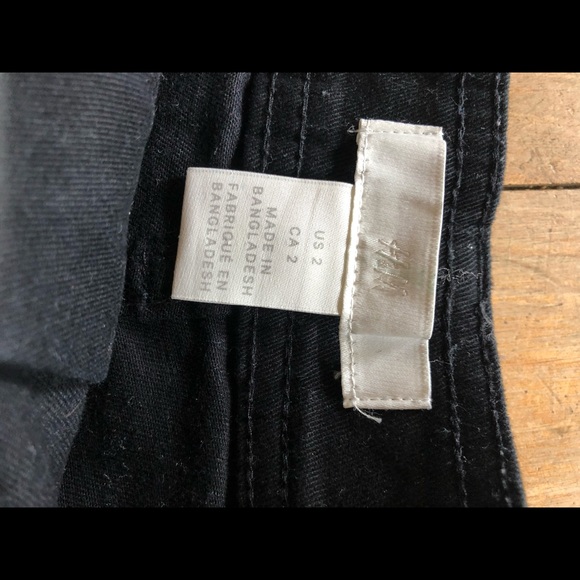 High waisted Black Shorts - Picture 2 of 4